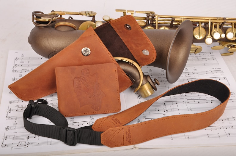 Personalized Leather gift kit wallet with saxophone player Etsy