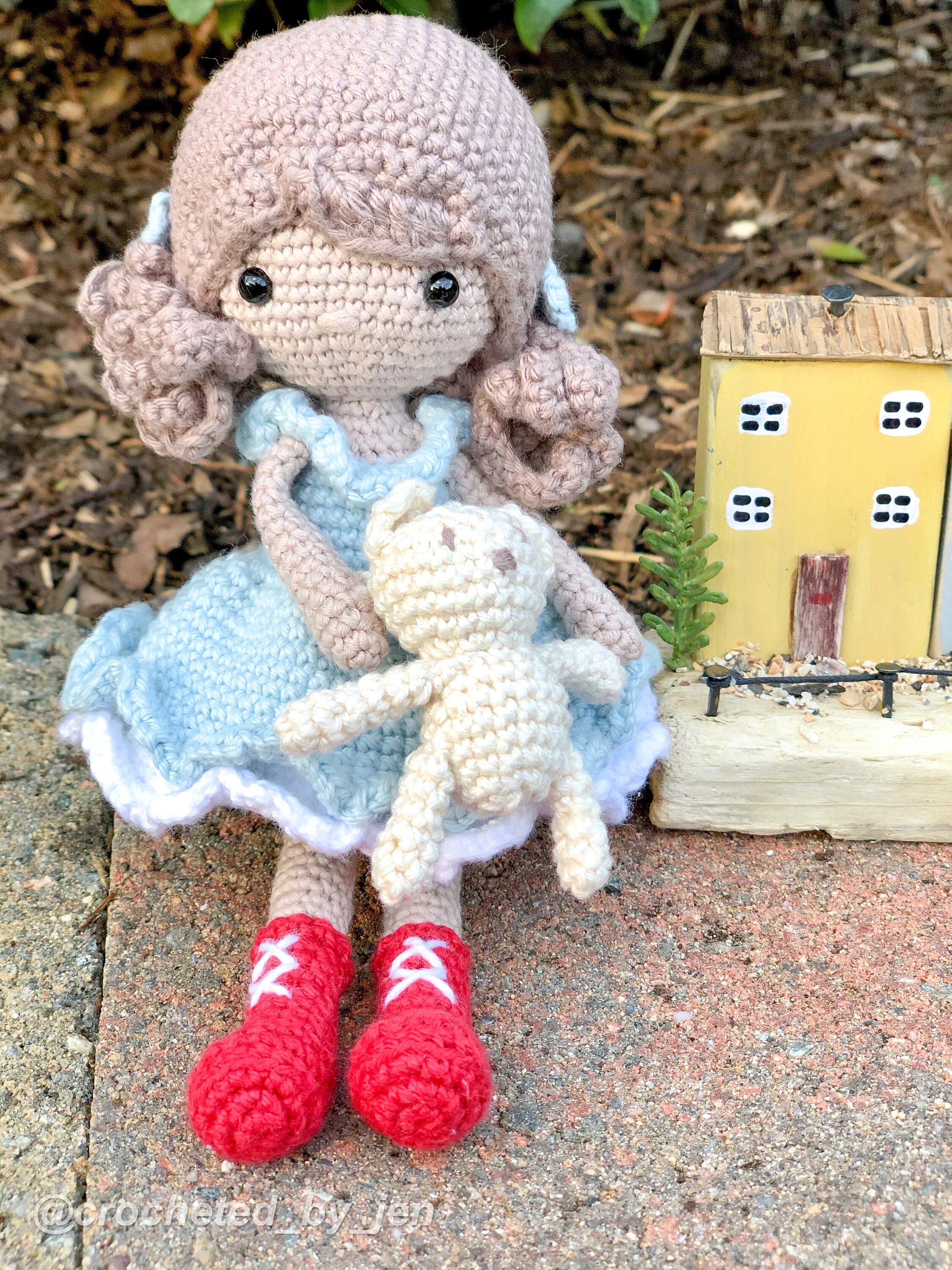 Noemi Doll, Crochet / Amigurumi Doll / Handmade Doll, Dolls for Girls