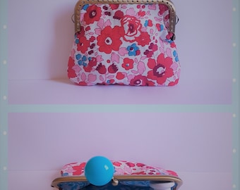 Retro clasp liberty coin purse