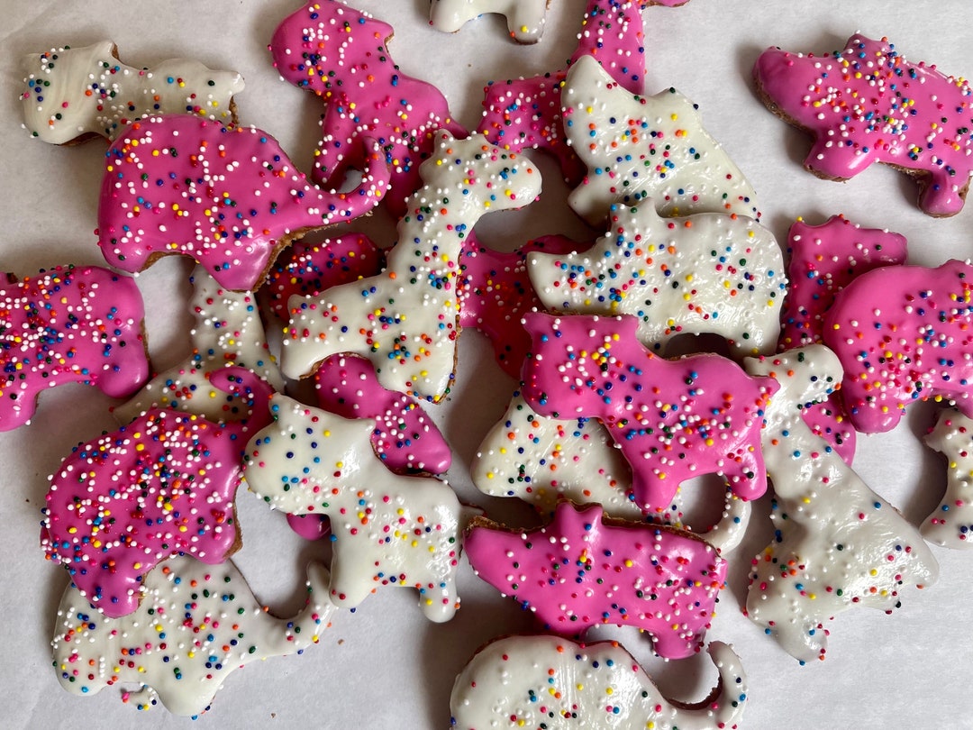 PAWTY Animal Crackers Dog Treat Gift Set/ Cute Dog Treats / Dog Pun Treats / Funny Dog Treats Etsy