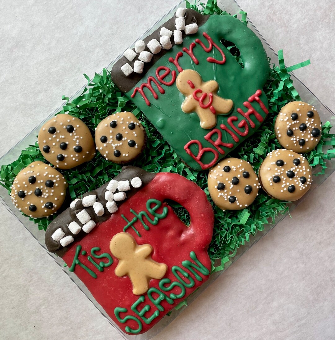 Howliday Hot Cocoa & Cookie Set Dog Treat Gift Box All Natural Dog