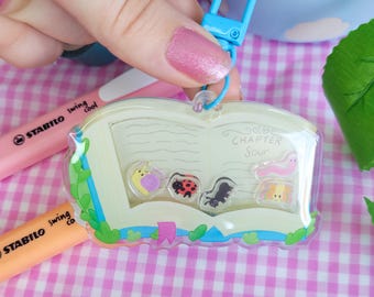 Bookish Bugs Shaker Keychain, Shaker Acrylic Keychain, Cute book Keychain