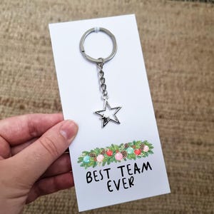 Best Team Wertschätzung Schlüsselanhänger, Danke für harte Arbeit Geschenk, Schlüsselanhänger, Geschenk für Mitarbeiter vom Chef, Xmas Büro Party, Crimbo Wichtel