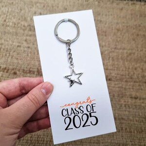 Klasse von 2025 Schulabgänger Geschenk - Schlüsselanhänger auf Karte - Geschenk für Studenten, Jahrgänger 6 & 11