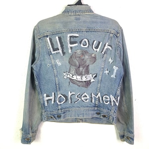 Jaqueta Trucker Jeans Vintage LEE RIDERS: Roupa de Trabalho Personalizada com Pintura (Tamanho Pequeno)