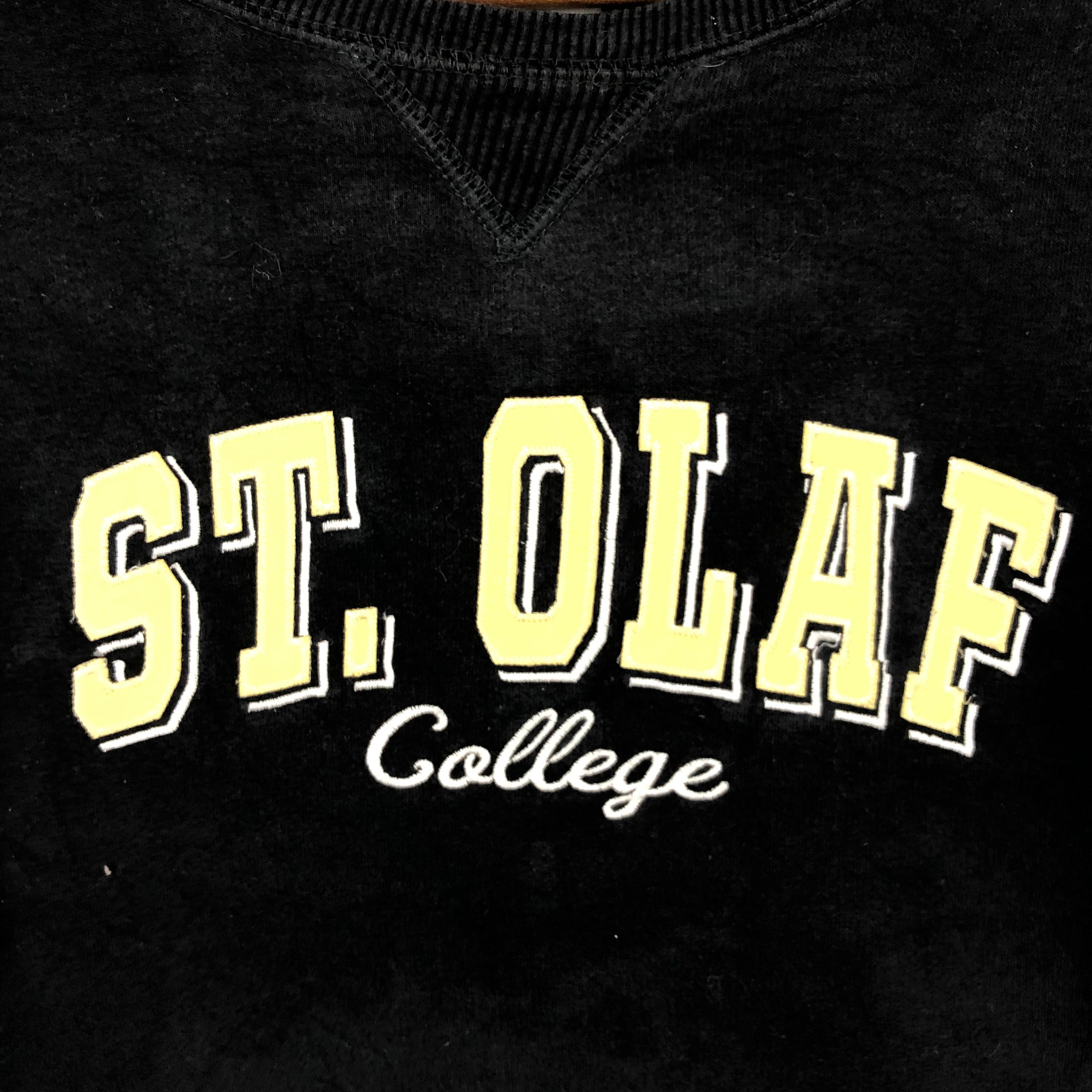 St olaf hotsell college sweatshirt