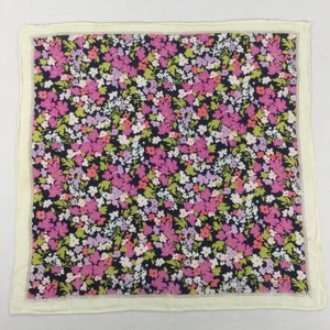 Vintage Givenchy-zakdoek met bloemen: zijden pochet