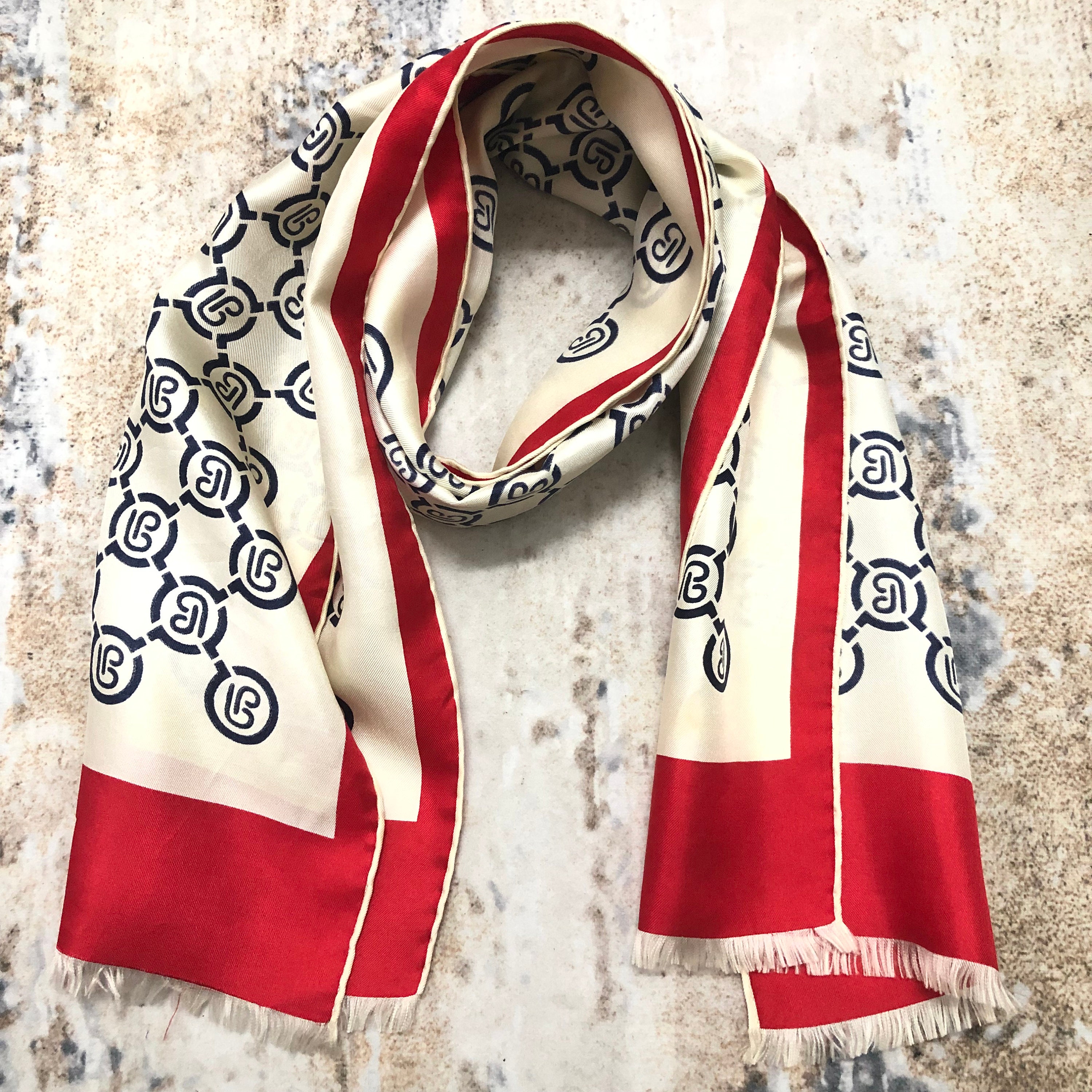 Balmain Authentique Foulard " Pierre Balmain " " Pierre Balmain " Scarf Balmain Authentique Foulard " Pierre Balmain " " Pierre Balmain " Scarf
