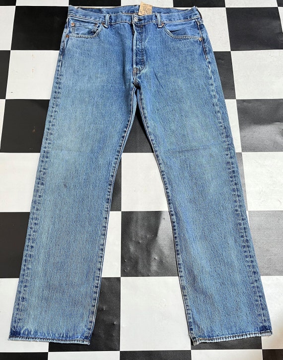 Vintage Levis 501 Jeans Blue Denim Jean Faded Jea… - image 1