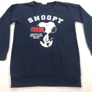 Vintage PEANUTS SNOOPY sudadera mujeres Snoopy Crewneck mundialmente famoso Beagle tira cómica Snoopy suéter perro dibujos animados tamaño M