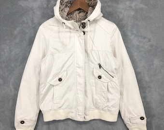 Pull and Bear Chaqueta blanca Sudadera con capucha forrada de piel