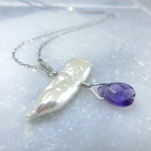 White pearl and amethyst necklace | Biwa pearl and silver necklace | baroque pearl | Birthstone Necklace | Precious stone necklace