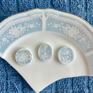 Custom order, commissioned broken china jewelry imagem 9