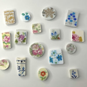 Custom order, commissioned broken china jewelry imagem 12