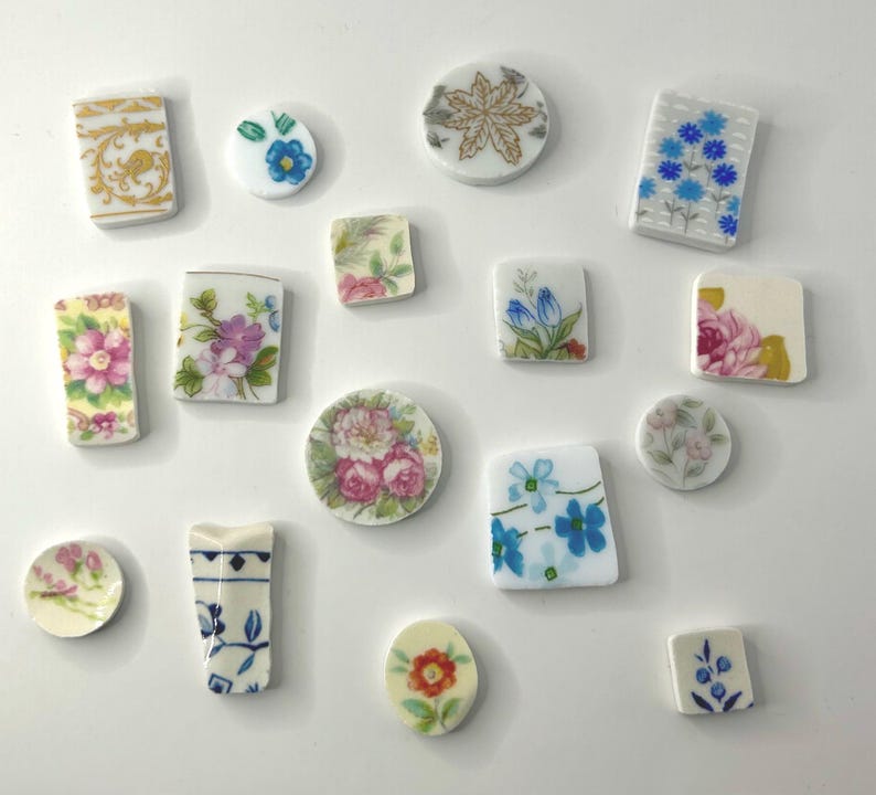 Custom order, commissioned broken china jewelry imagem 12