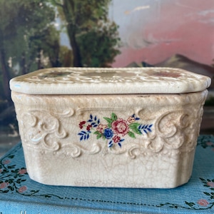 Antique majolica pottery petite lidded floral trinket box made in Japan rare piece!