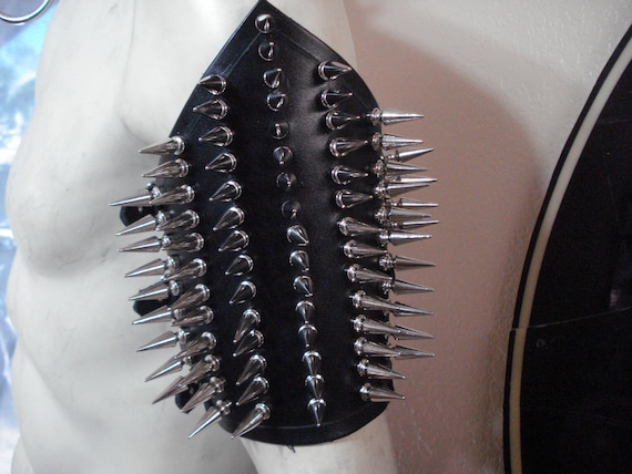 U.R.G.E. UG LEATHER BRACE 葉月 lynch. Dungeons & Dragons Rogue Leather Bracers Black