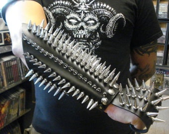 DROWNING THE LIGHT   Brutal Fist Spiked Genuine Leather Gauntlet