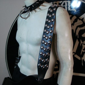 SILENOZ   Leather Dome Studded Guitar Strap  Black Metal