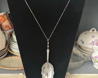 Colgante Cuchara con Perlas Diminutas