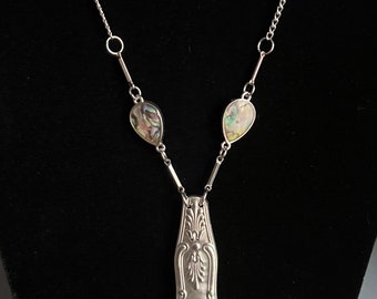 Colgante Mango de Cuchara con Piedras Multicolores