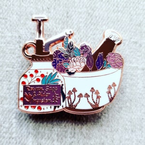 Green Witch’s Pestle and Mortar - Enamel Pin - Wisteria Woods Green Witch Collection
