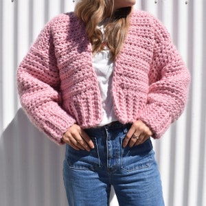 Cárdigan de crochet grueso Lana vegana esponjosa rosa imagen 1