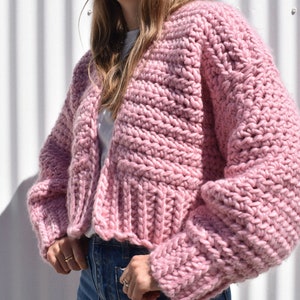 Cárdigan de crochet grueso Lana vegana esponjosa rosa imagen 2