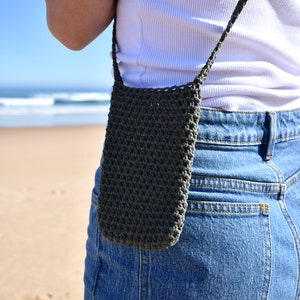 Crochet Phone Cross Body Bag image 10