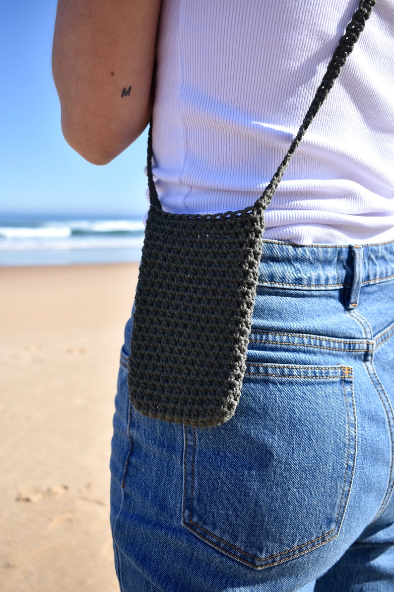 Crochet Phone Cross Body Bag image 10