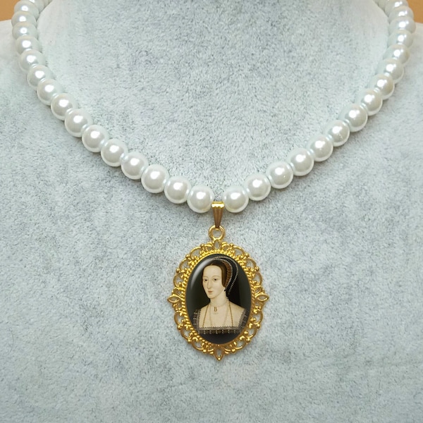 anne boleyn necklace
