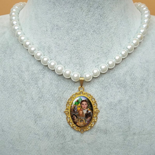 Wizard of Oz Necklace With Pearl Beads, Retro Classic Movie Art Jewelry