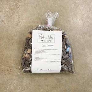 Fleecy Fertilizer - Natural Wool/Alpaca Garden Mulch 1/2 lb Bag