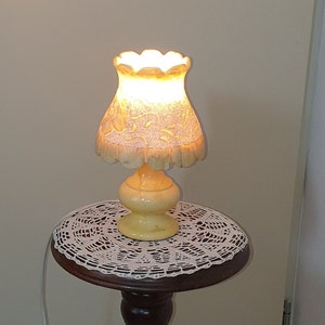 Alabaster natural stone floral table lamp