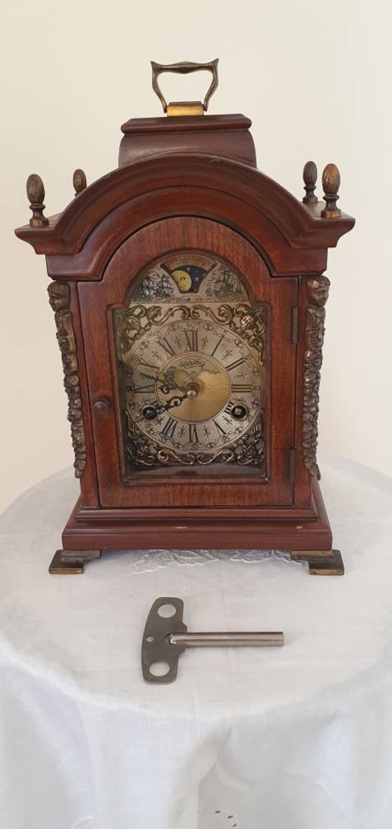 Warmink Wuba Table Clock - Etsy