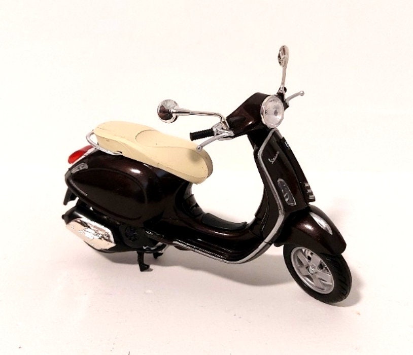 マイスト Maisto Vespa primaveraプリマベーラ 1:12 Amazon | Maisto 1