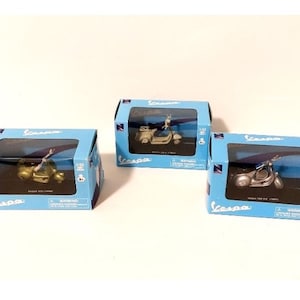 Vespa 1:32 Scale Diecast Collection | New-Ray Toys