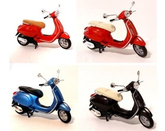 Vespa Primavera 1:12 Scale Diecast (4 colors) | New-Ray Toys & Maisto