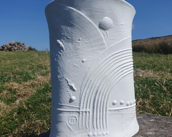 Bertil Vallien for Rörstrand, Sweden. A Porcelain "Terra" Vase. Designed 1978.