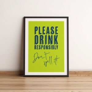 Por favor, bebe responsablemente, ¡no lo derrames! Citrus Funny Cocktail Word Art Print, Home Bar Print, Kitchen Wall Art, Alcohol Print, Boozy Gift