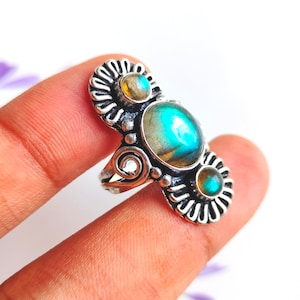Labradorite Ring, 925 Sterling Silver Ring, Handmade Ring, Natural Gemstone Ring, Bohemian Ring, Three Stone Ring, Flower Designer Ring