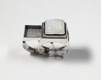Handmade Poison Ring, Rainbow Secret Box Ring, Secret Compartment Ring, Signet Pill Ring,Silver Plated Ring, Openable Ring,Moonston Ring