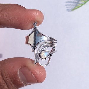 Beautiful Handmade Moonstone Ring, 92.5 Sterling Silver Ring, Moonstone Jewelry, Gemstone Ring, Handmade Ring , Gift Ring, Boho Ring