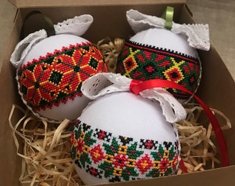 Embroidered Ukrainian Christmas Baubles | Set of 3 Ornament Toys