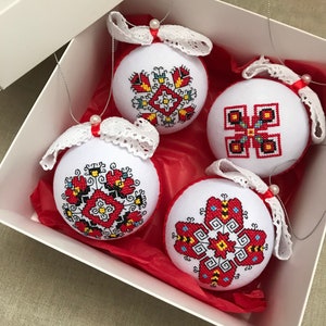 Ukrainian Christmas balls | Embroidery ukrainian ornament | Christmas tree toys with embroidered ornament| Christmas tree set with 4 baubles