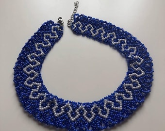Colar ucraniano de sylianka azul escuro | Joias ucranianas com miçangas