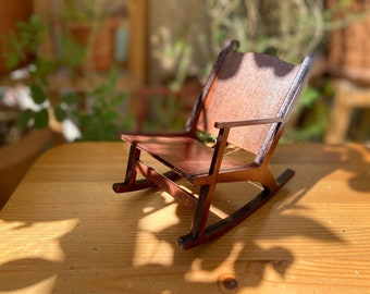 Chaise à bascule miniature à l'échelle 1/6, boîte de chambre pour maison de poupée en bois fabriquée à la main, beaux meubles pour Blythe et autres, meubles pour poupées, chaise