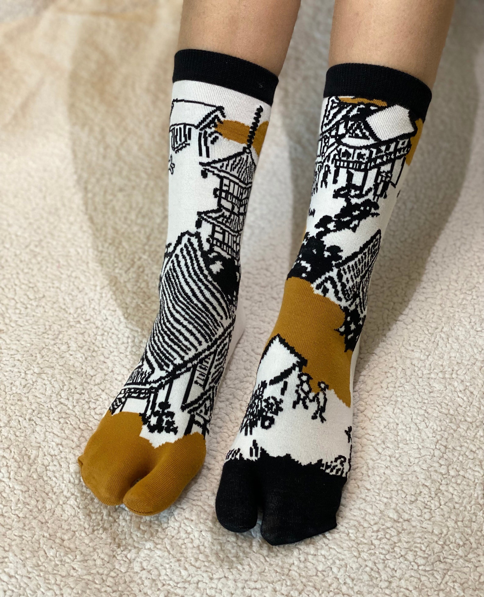Tabi Socks Vs. Shoes: Which To Choose? - cb7uztm