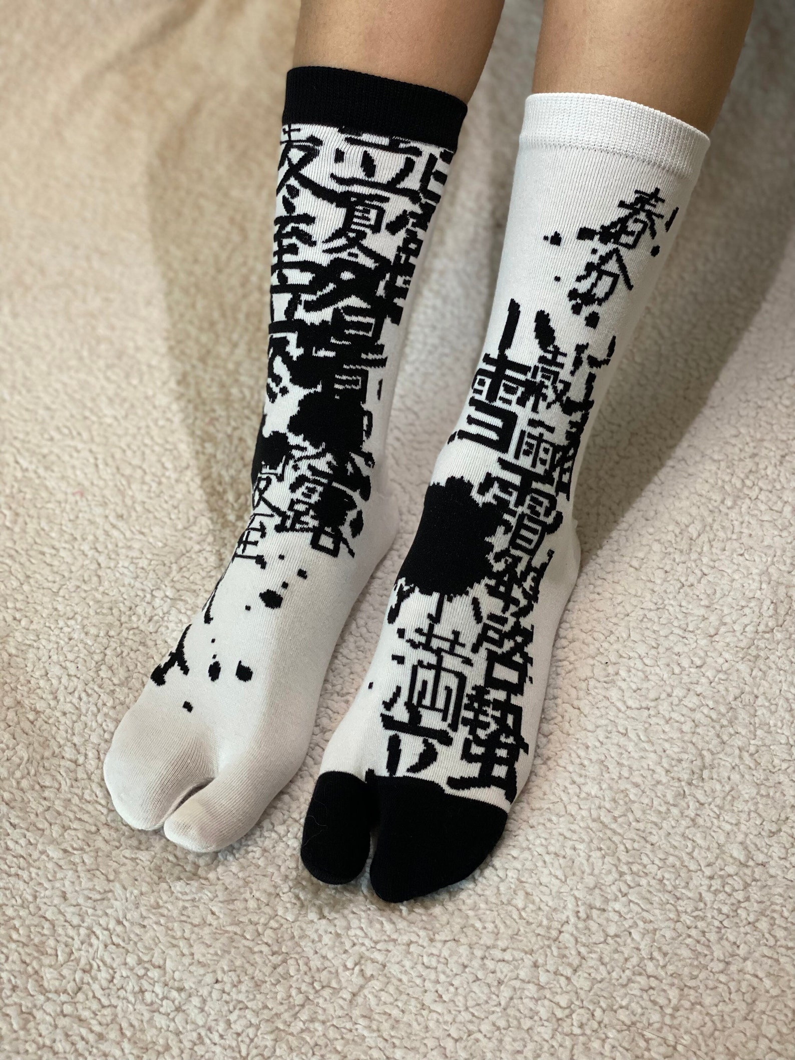 Tabi Socks Vs. Shoes: Which To Choose? - 9nhkfo3