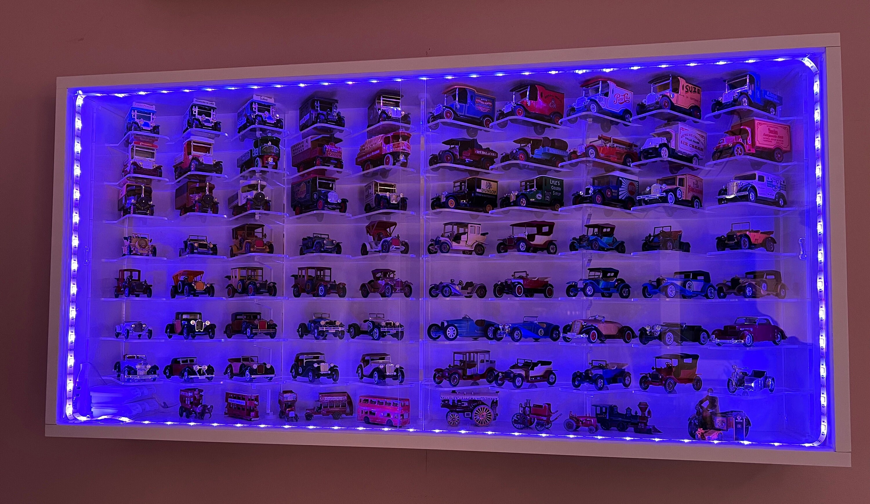 Présentoir Décoratif Pour Circuit De Slot Cars - Échelle 1:32 - En MDF Laser Coupé - Fabriqué En Allemagne